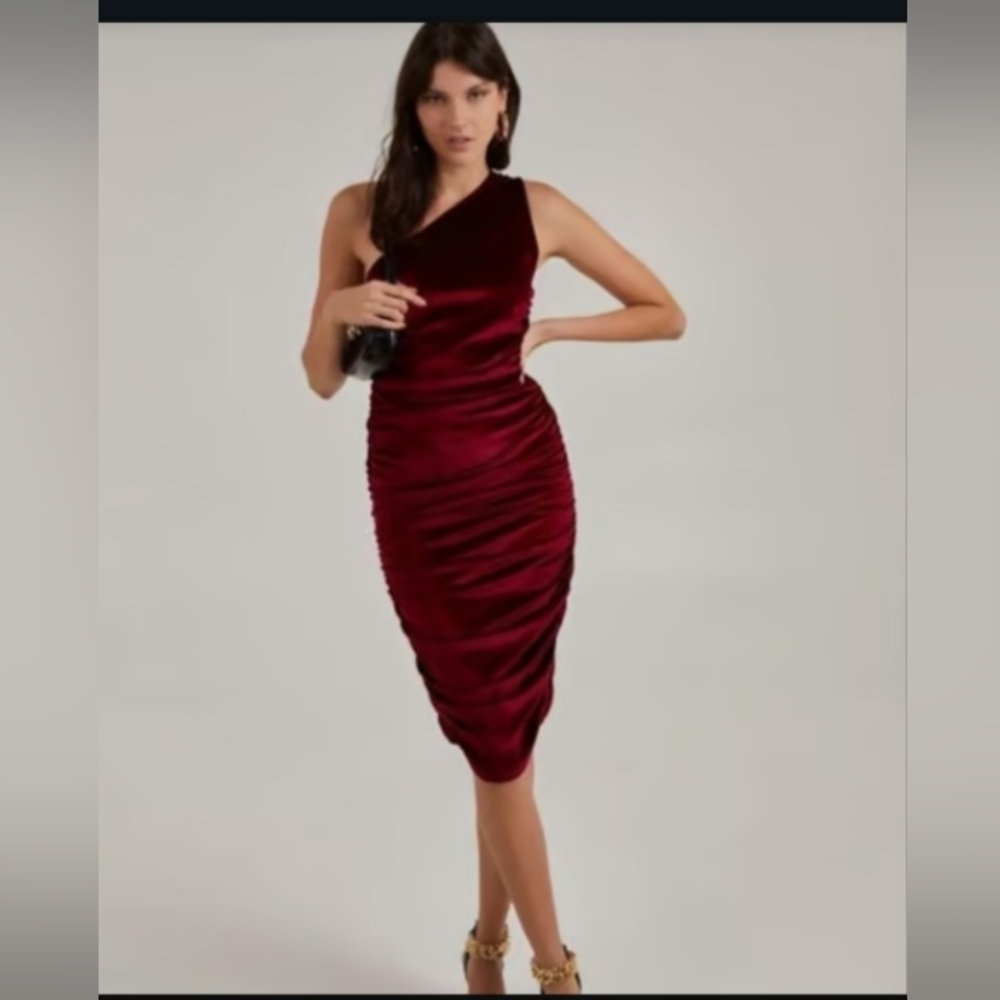House of Harlow 1960 Burgundy Velvet One Shoulder Dress